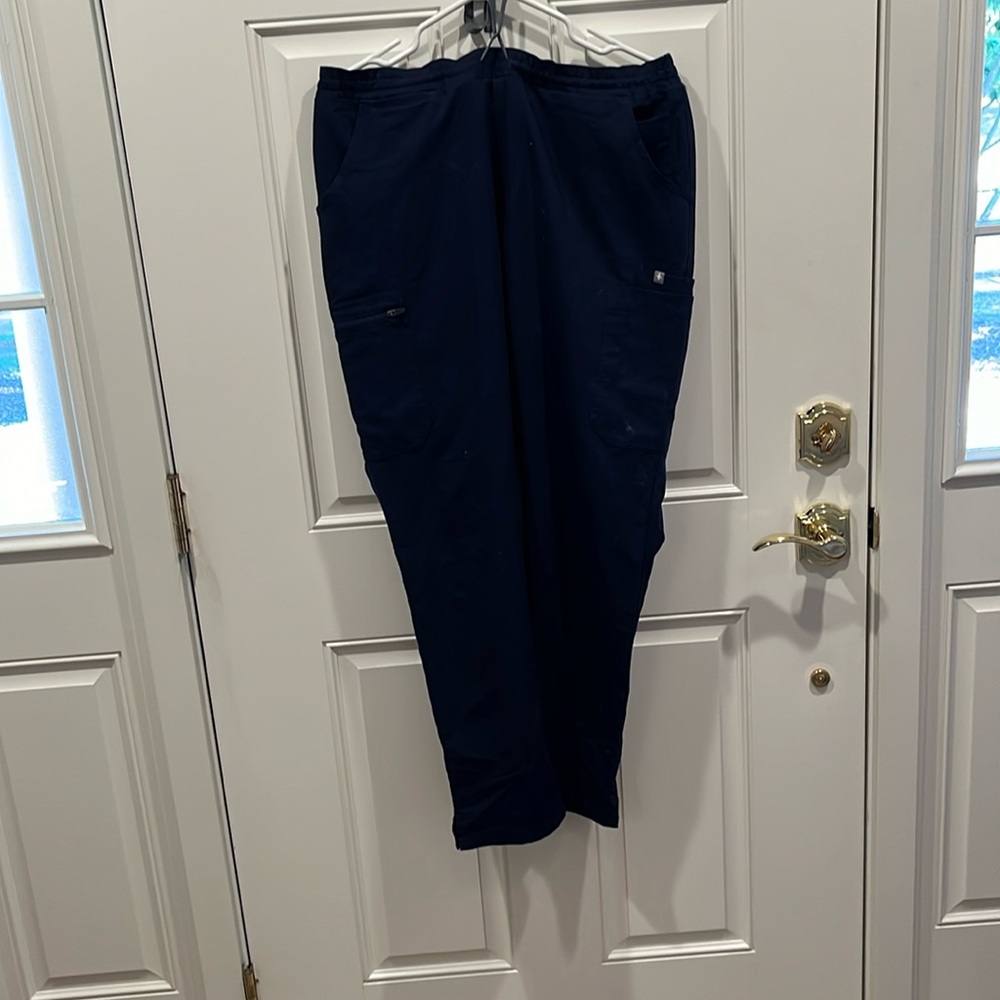 Figs straight leg scrub pants